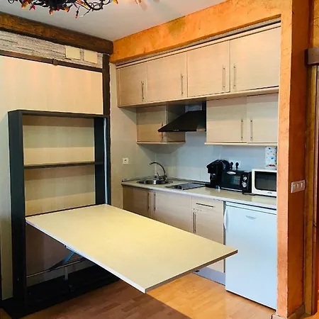 Estudio Edificio Serraneu Asn Apartamento